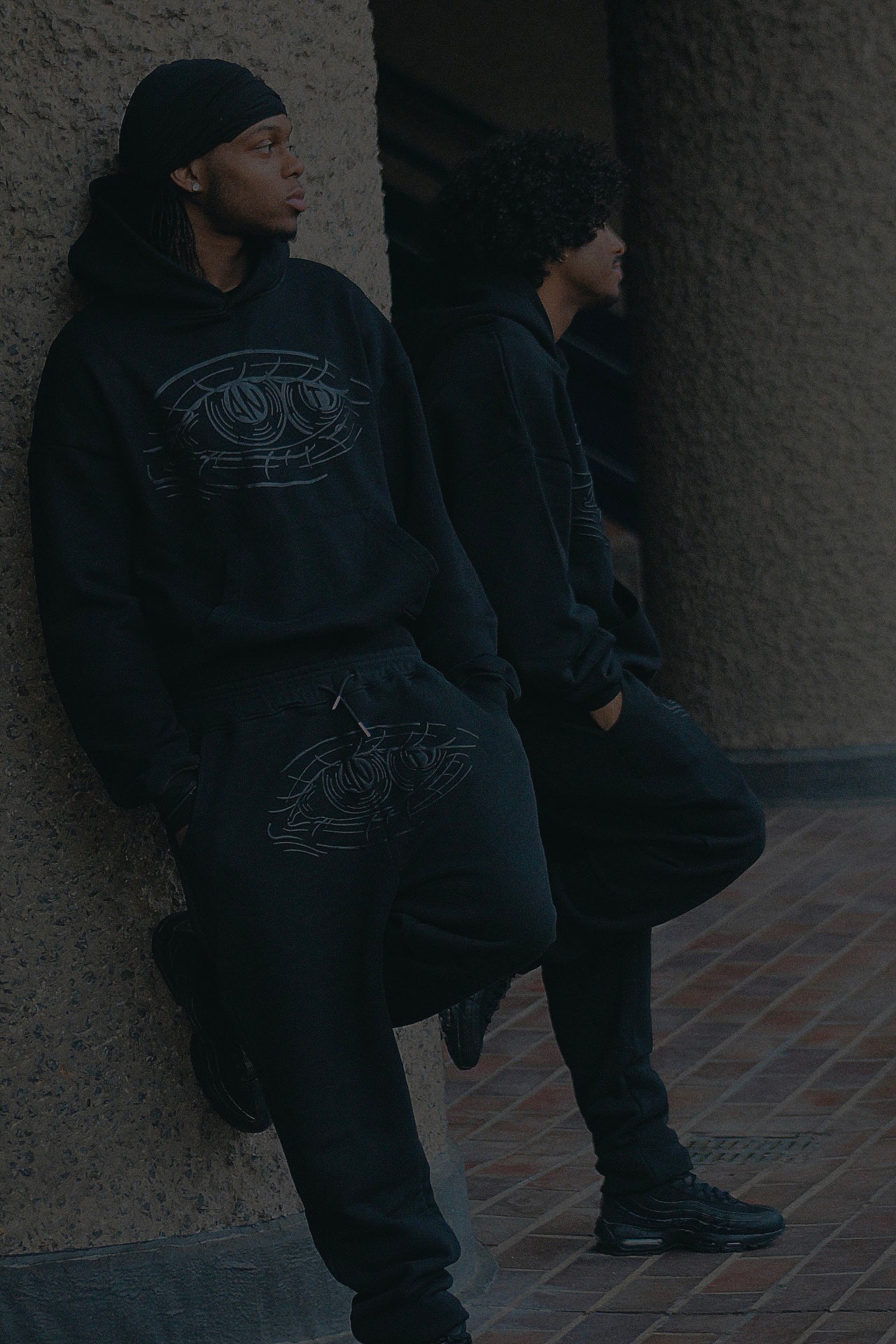 Triple black Joggers